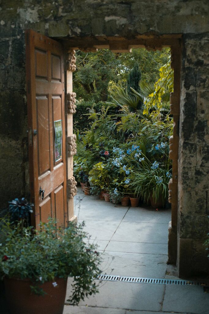 Garten mit Terracotta
